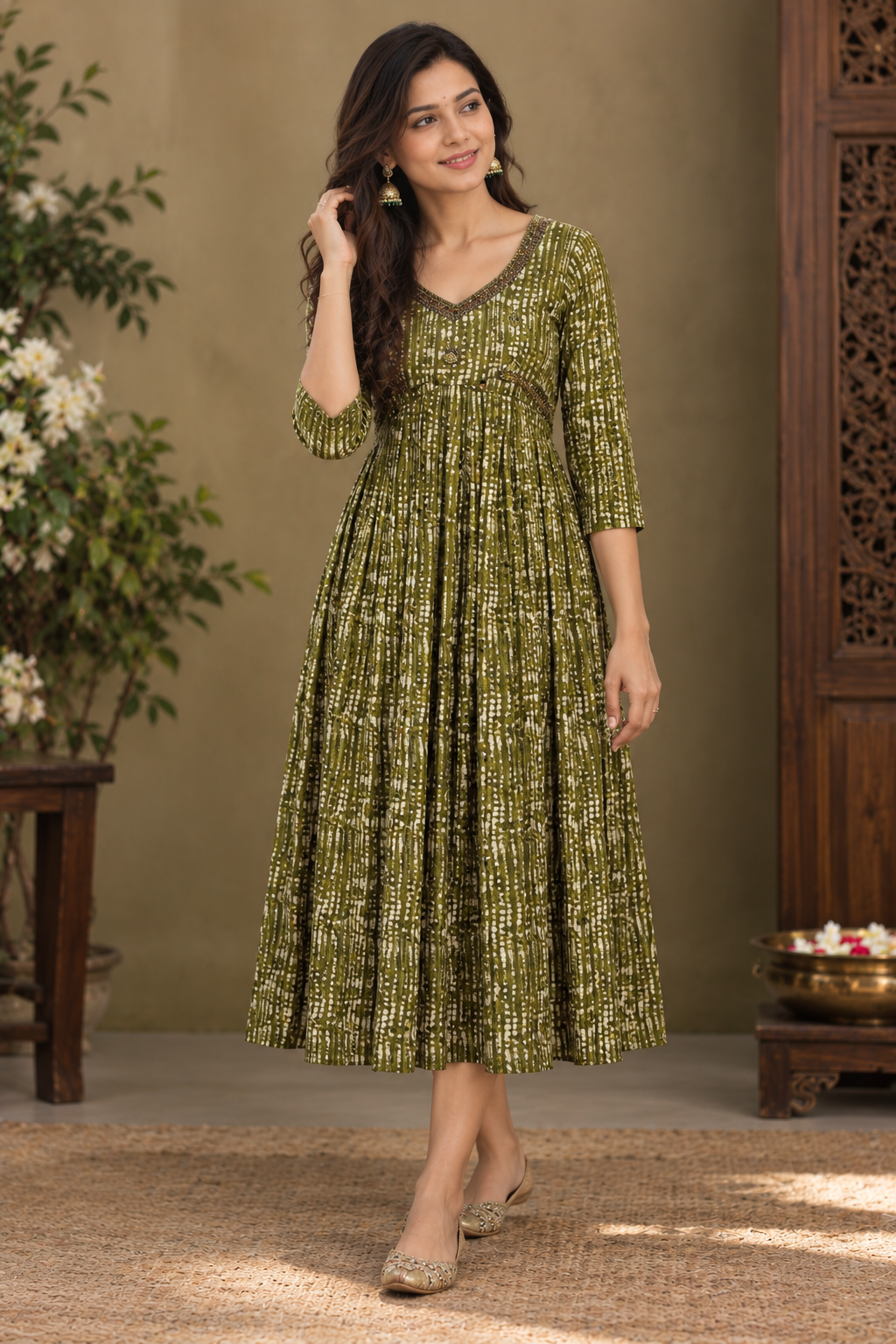 Elegant Semi-Silk Handworked Kurta - Image 3